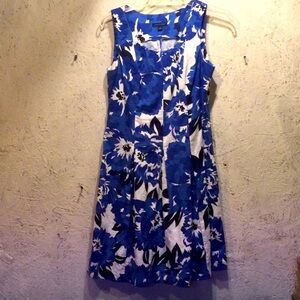 Tommy Hilfiger blue white and black floral sleeveless dress size 4 EUC